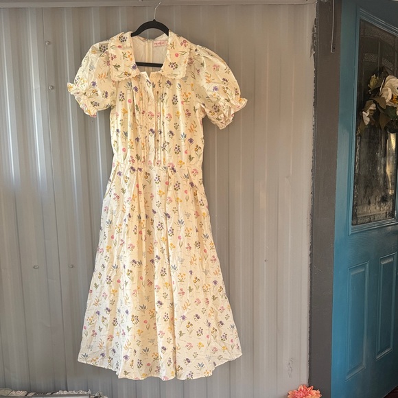 Ivy City Co Cream Floral Midi Dress - Picture 6 of 12